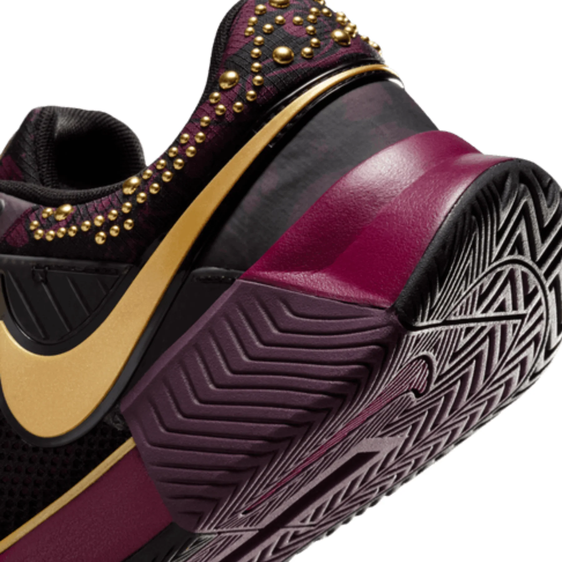 Nike GP Challenge 1 "Naomi Osaka" Womens Hard Court Tennis Shoes - Bordeaux/Metallic Gold-Black - Image 3