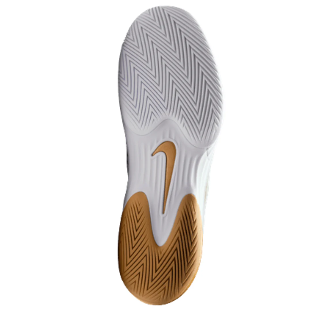 Nike Vapor 12 Hypersmash Mens Hard Court Tennis Shoes - White/Metallic Gold Pure Platinum - Image 11