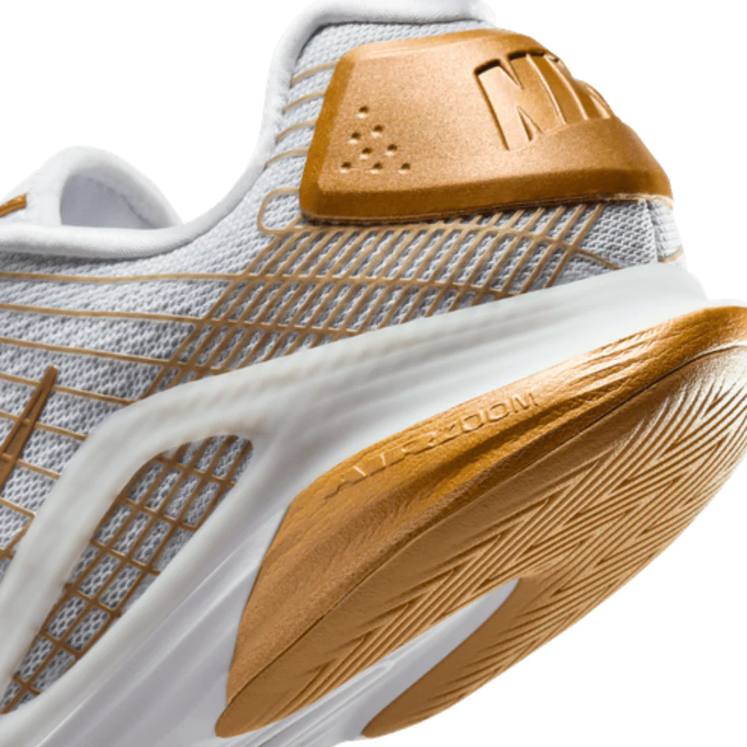 Nike Vapor 12 Hypersmash Mens Hard Court Tennis Shoes - White/Metallic Gold Pure Platinum - Image 3