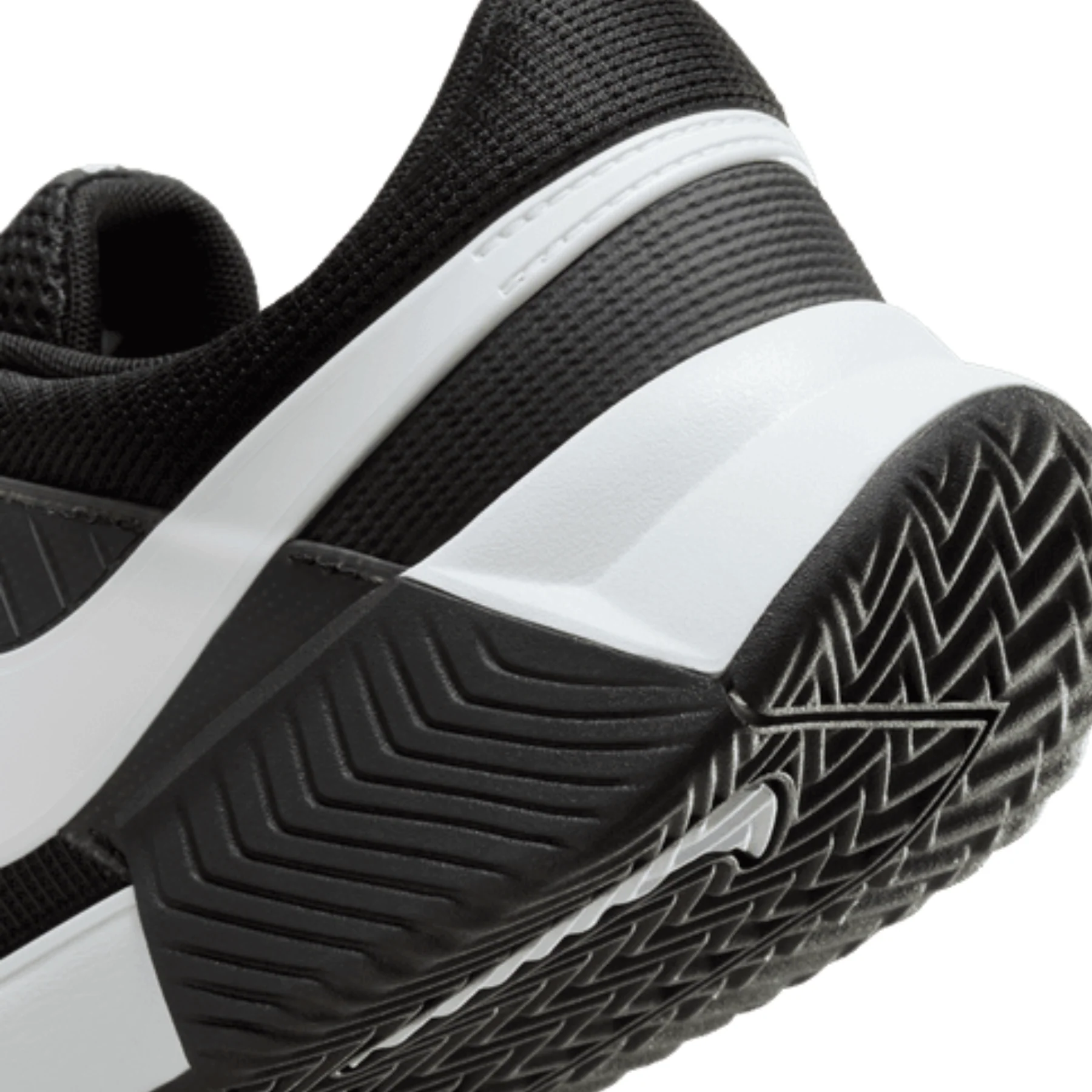 Nike Zoom GP Challenge 1 Mens Clay Court Tennis Shoes - Black/White - Image 9